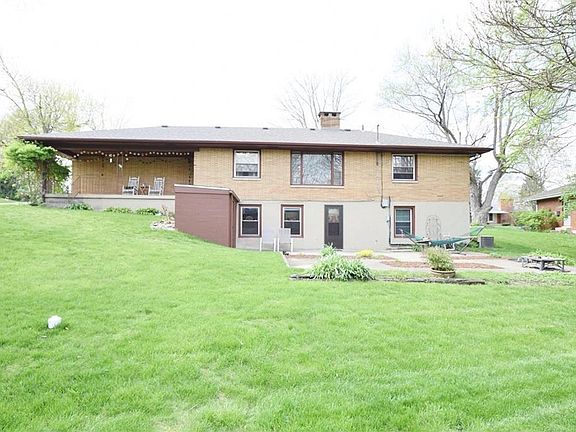 3rd image of 7446 Greenbank Ct