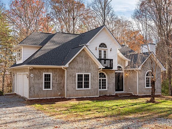 2nd image of 19 Edelweiss Dr