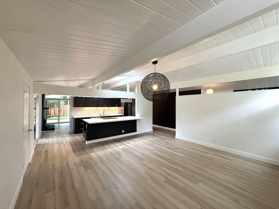 「林間の部屋」 819 Greenberry Ln, San Rafael, CA 94903 | Zillow