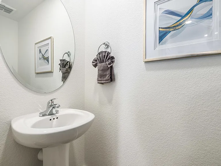 5795 Champlain Dr — Photo 17