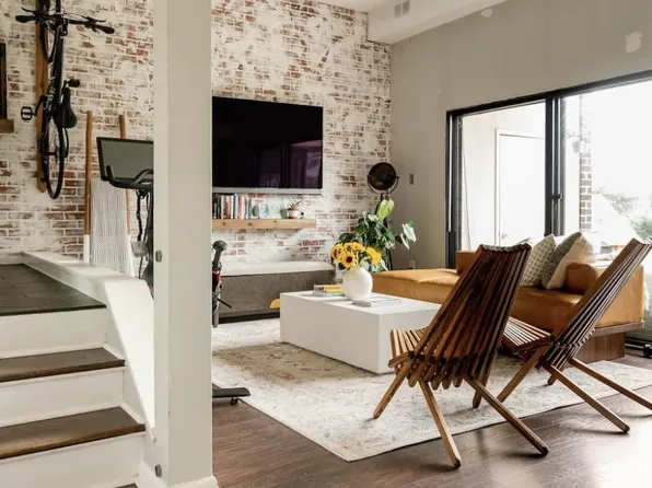 114 Roberts Ln APT 101, Alexandria, VA 22314