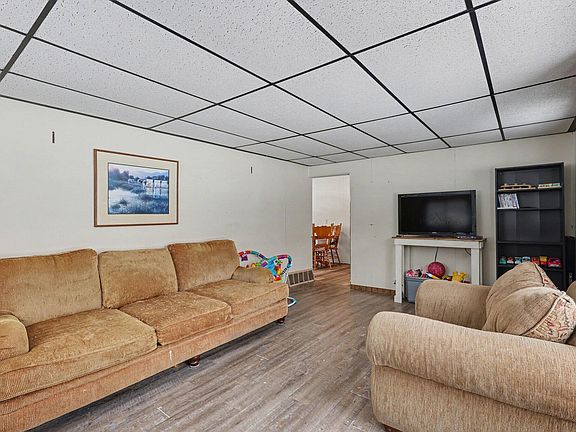 5th image of 2873 S Quarterline Rd