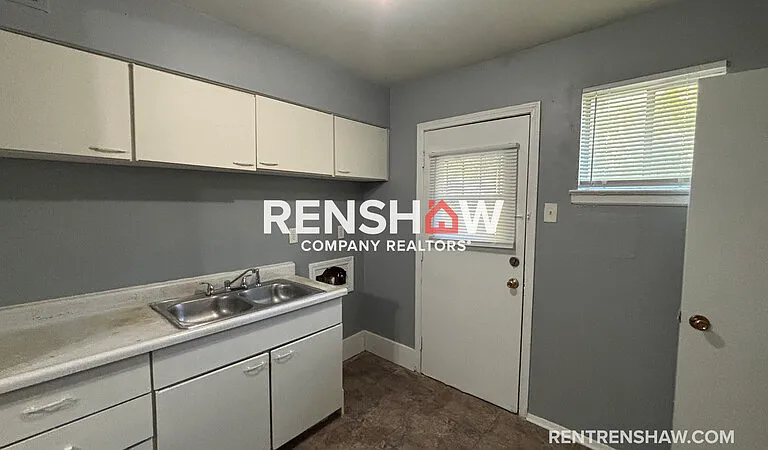 3228 Lyndale Ave — Photo 8
