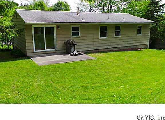 4th image of 115 Rosewell Mdw