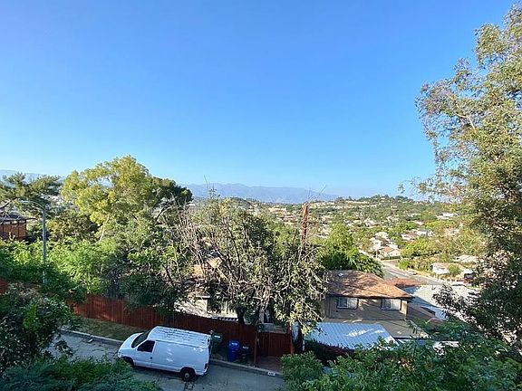 5th image of 438 Terrill Ave