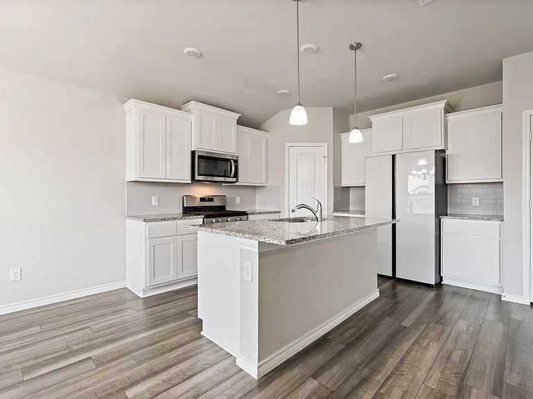 1142 Natchez Dr — Photo 16