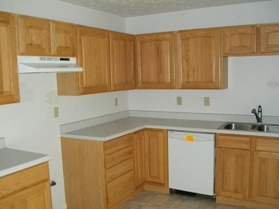 5th image of 3258 Wyoming Dr