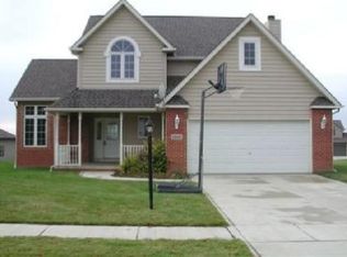 2505 N Chesterfield Dr, Valparaiso, IN 46385