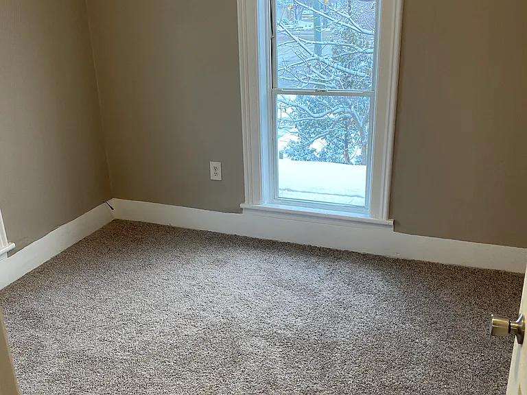 519 W Washington St #519 — Photo 8