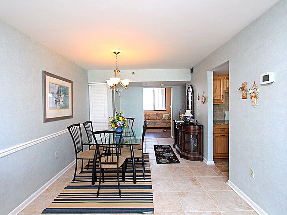 5th image of 802 Harbor In Sea Colony East #802