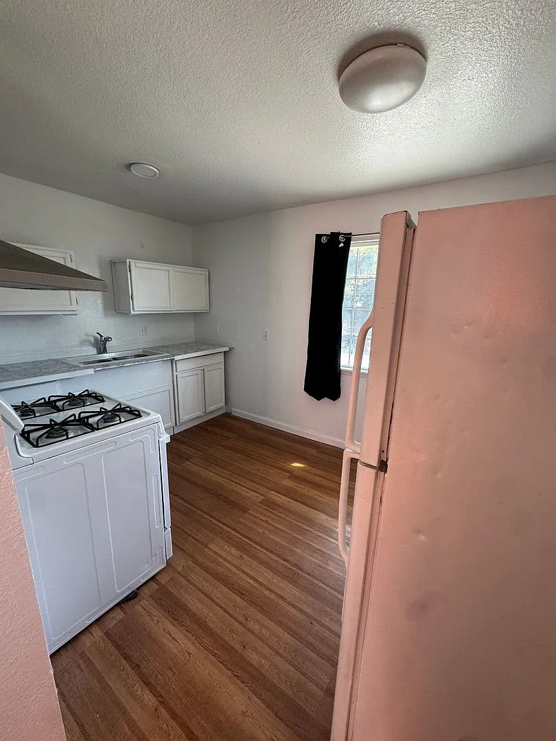 Citrus Heights Upstairs Affordable Apartment - Newly Renovated — Photo 4