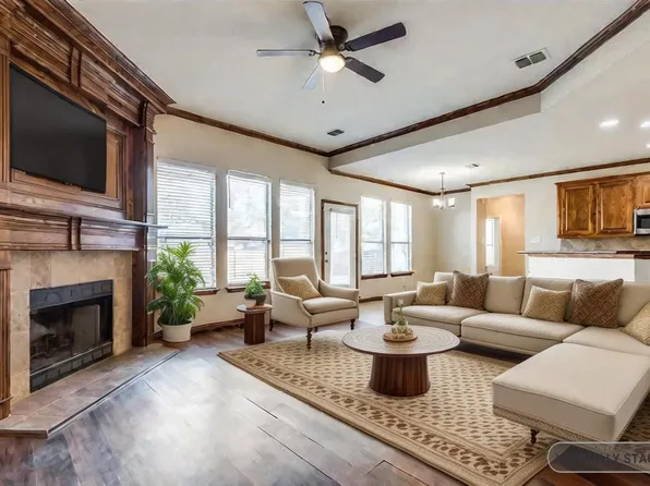 6864 Shoreway Dr, Grand Prairie, TX 75054