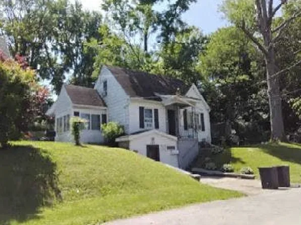 123 Thomas Ave, North Versailles, PA 15137