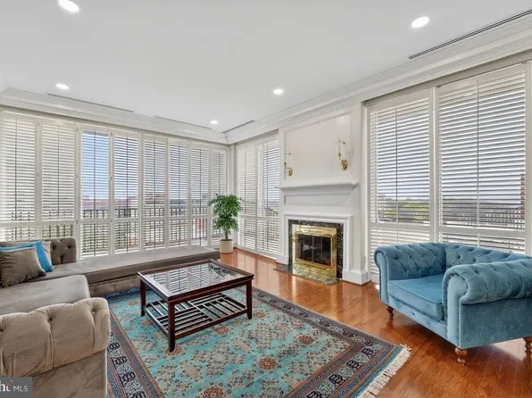 1300 Army Navy Dr Ph 3, Arlington, VA 22202