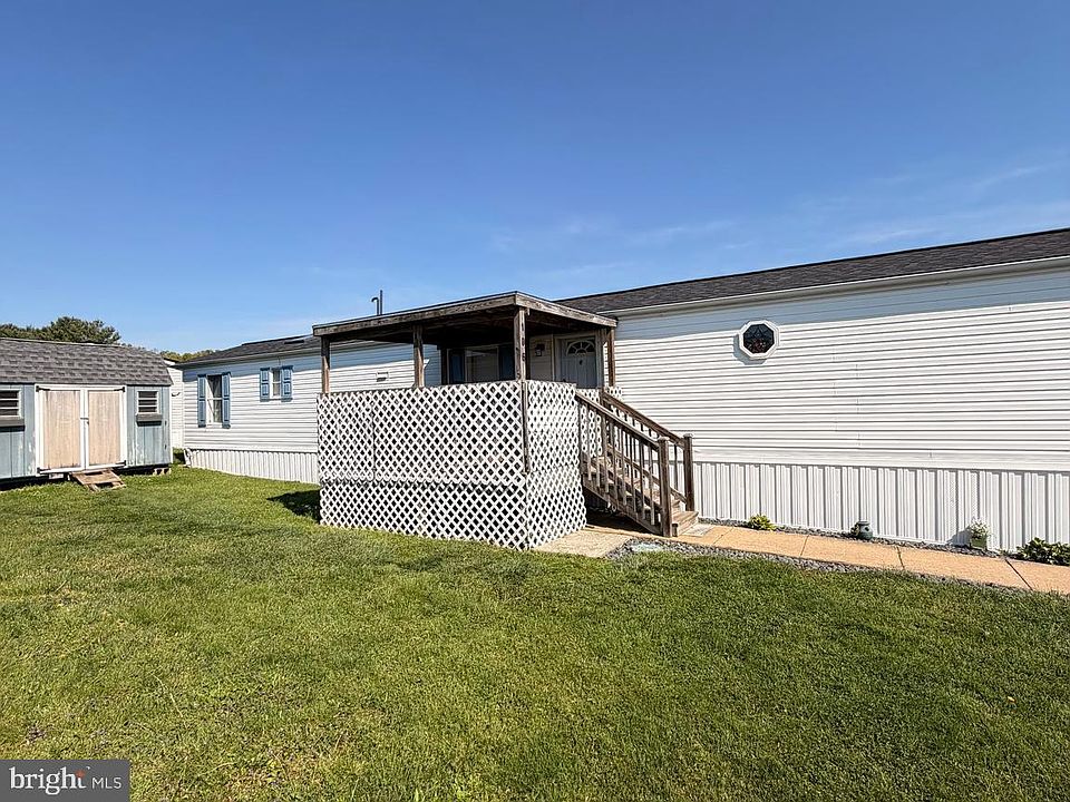 1st image of 106 Dusk Dr