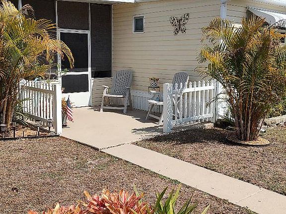 4th image of 160 Suncrest Ln