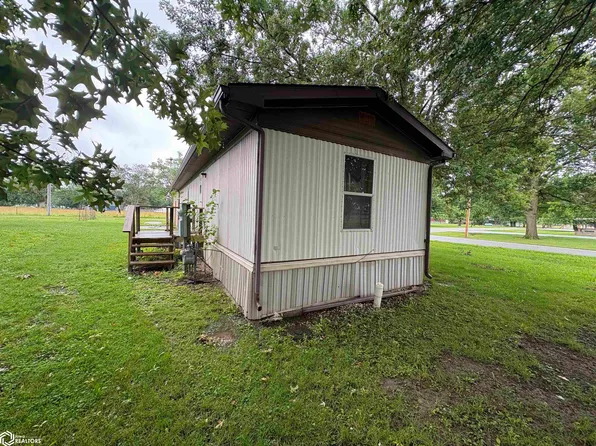 1051 SW Main St, Kahoka, MO 63445