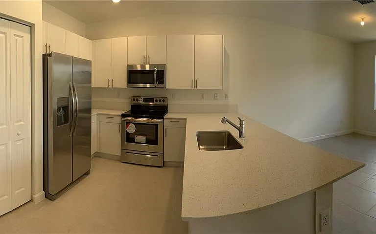 2628 SE 19th St #2628 — Photo 5