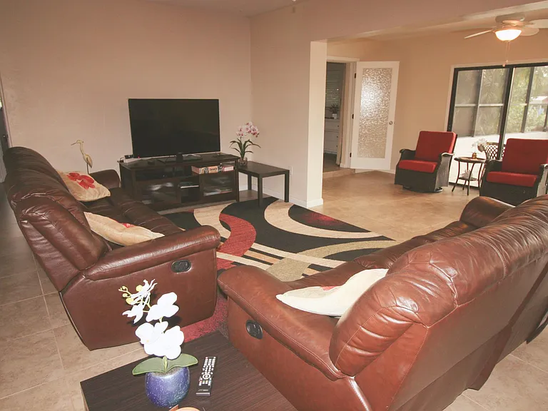 126 Severin Rd SE — Photo 5