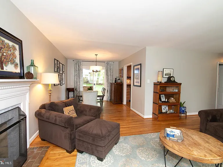8411 Morey Ln — Photo 29
