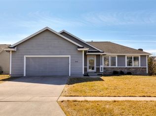 216 35th St SW, Altoona, IA 50009