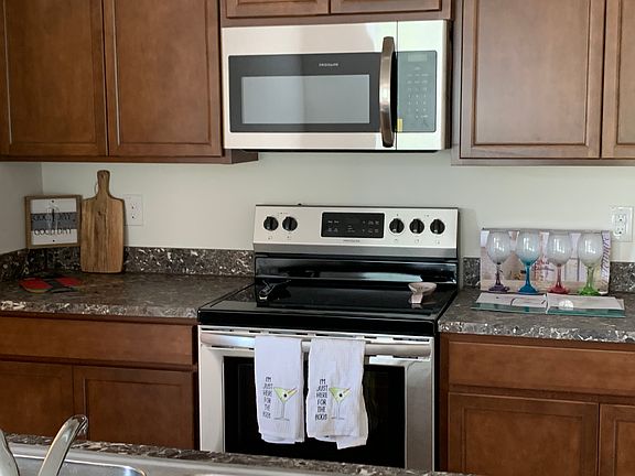 4th image of 301 Moray Dr SW