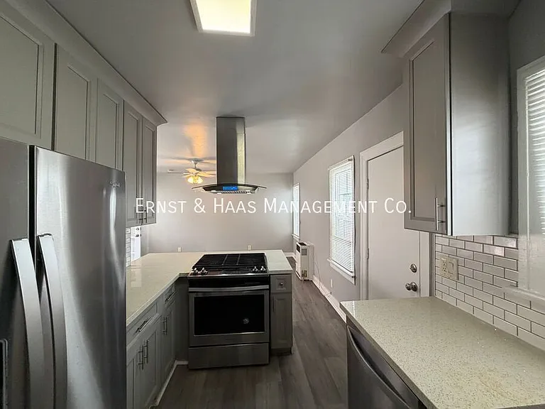 1119 Saint Louis Ave #5 — Photo 5