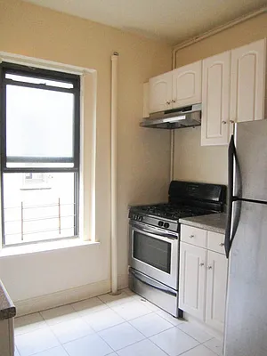 Rented by Bohemia Realty Group | media 11