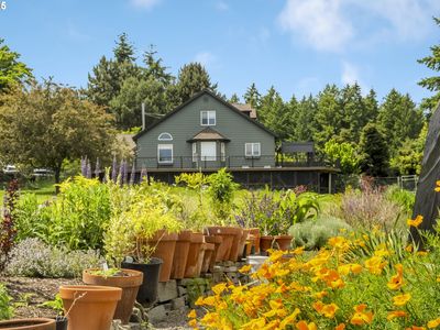 10623 NE Fox Farm Rd, Dundee, OR, 97115