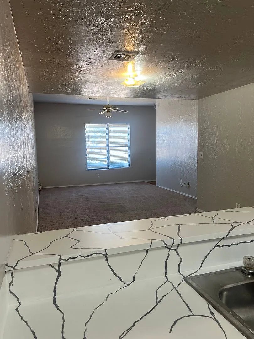 4016 SW Sunflower Lane — Photo 2