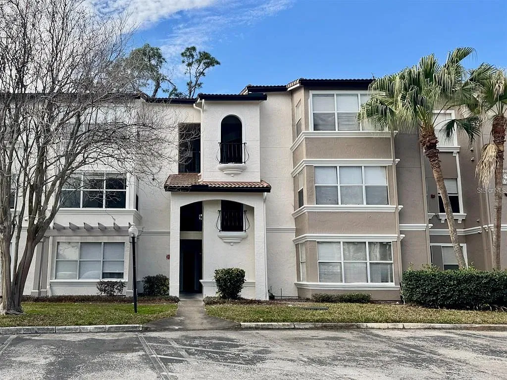 1 bed, 1.0 bath, 597 sqft, $1,275 — Photo 1