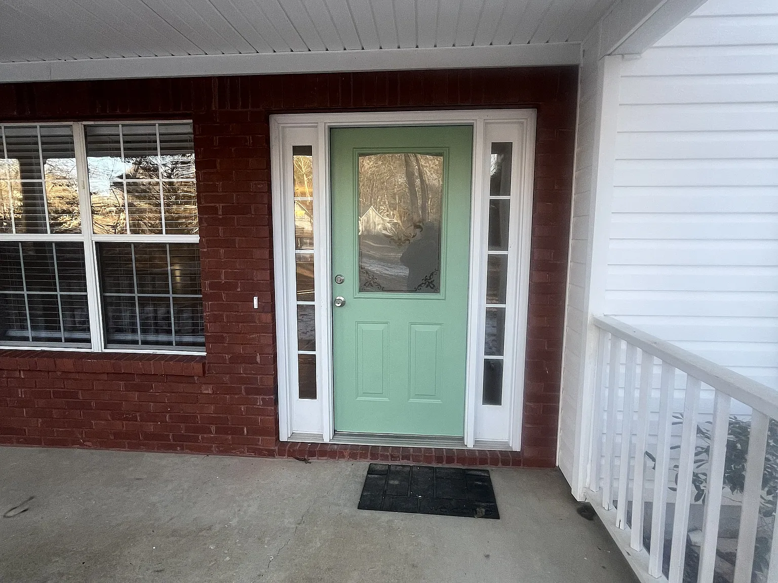 3 bed, 1724 sqft, $2,100 — Photo 3