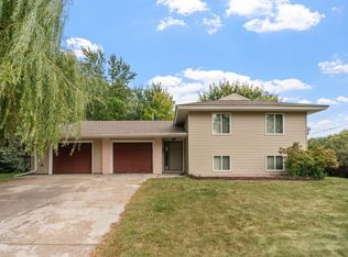 8281 Harkness Rd S, Cottage Grove, MN 55016