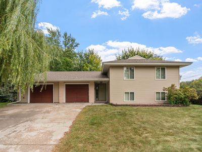 8281 Harkness Rd S, Cottage Grove, MN, 55016