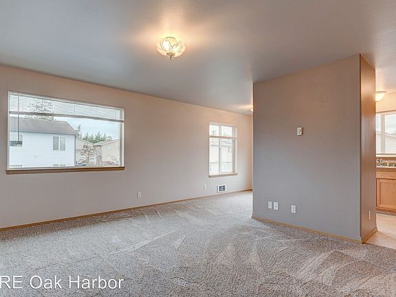 2nd image of 1313 NW Falls Creek Loop Unit 201
