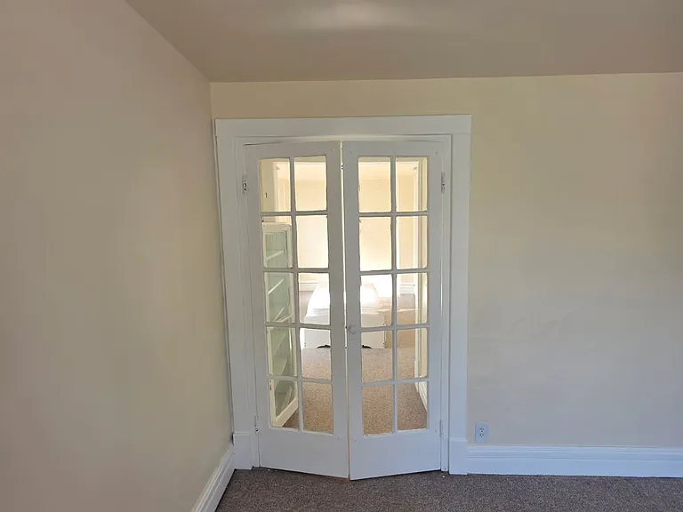28 Pomona Pl #2 — Photo 28