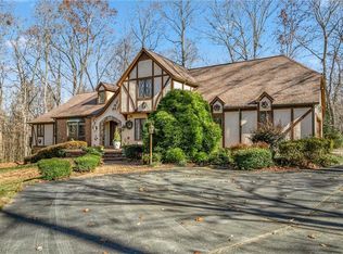 1425 Shamrock Dr, Burlington, NC 27215