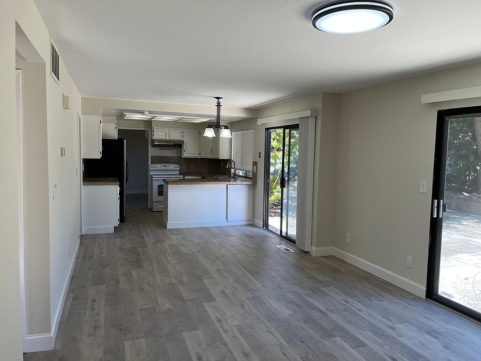 1st image of 3818 Deedham Ct