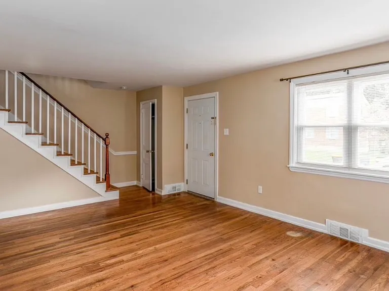 8 Marvilo Ave — Photo 2