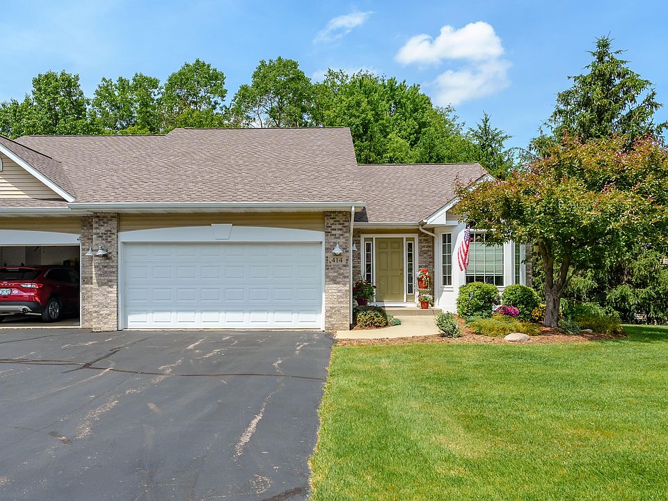 1st image of 414 Potters Dr
