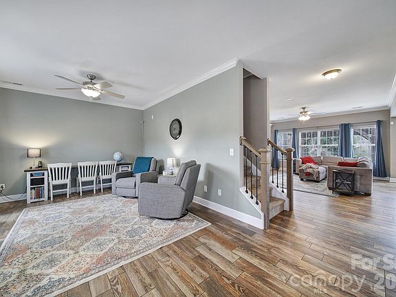 5th image of 1002 Dataw Ln