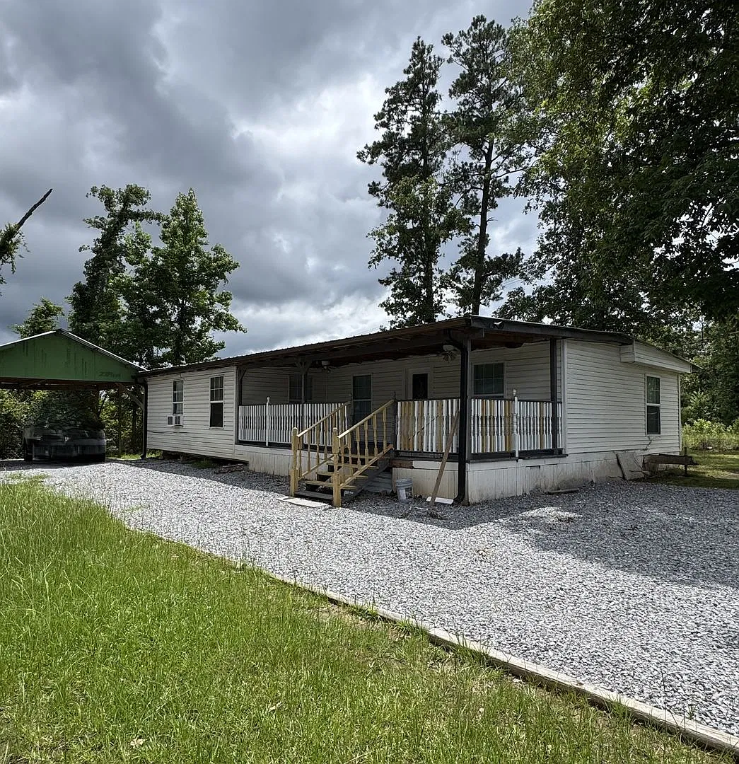 Single Family Residence — Photo 1
