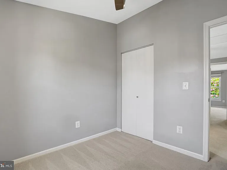 6063 Hydrangea Dr — Photo 31