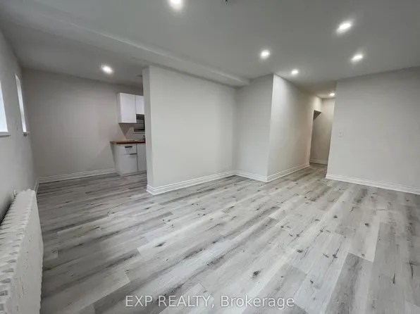 259 Lakeshore Rd E #1, Mississauga, ON L5G 1G8