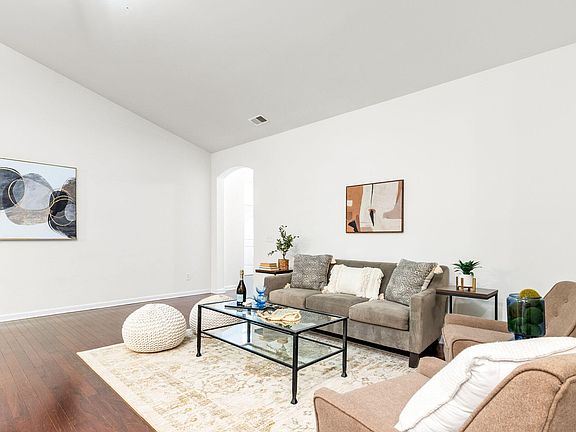 3rd image of 1036 Bald Cypress Dr