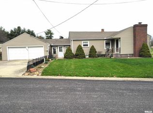 107 North St, Washington, IL 61571