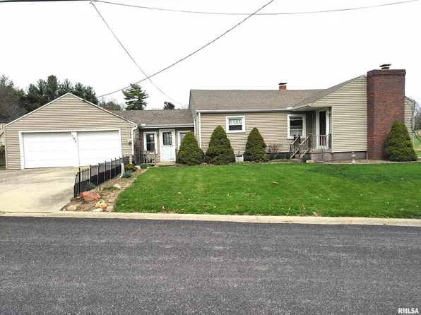 107 North St, Washington, IL 61571