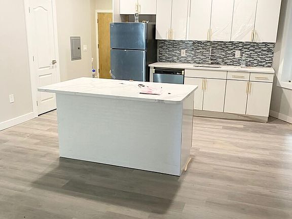 2nd image of 6000 Monroe Pl #2E