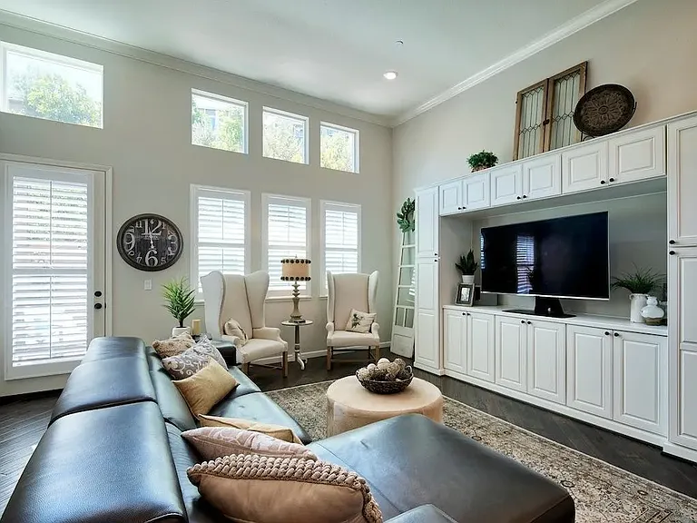 604 Jade St — Photo 4