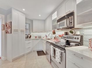 5650 Camino Del Sol APT 203, Boca Raton, FL 33433